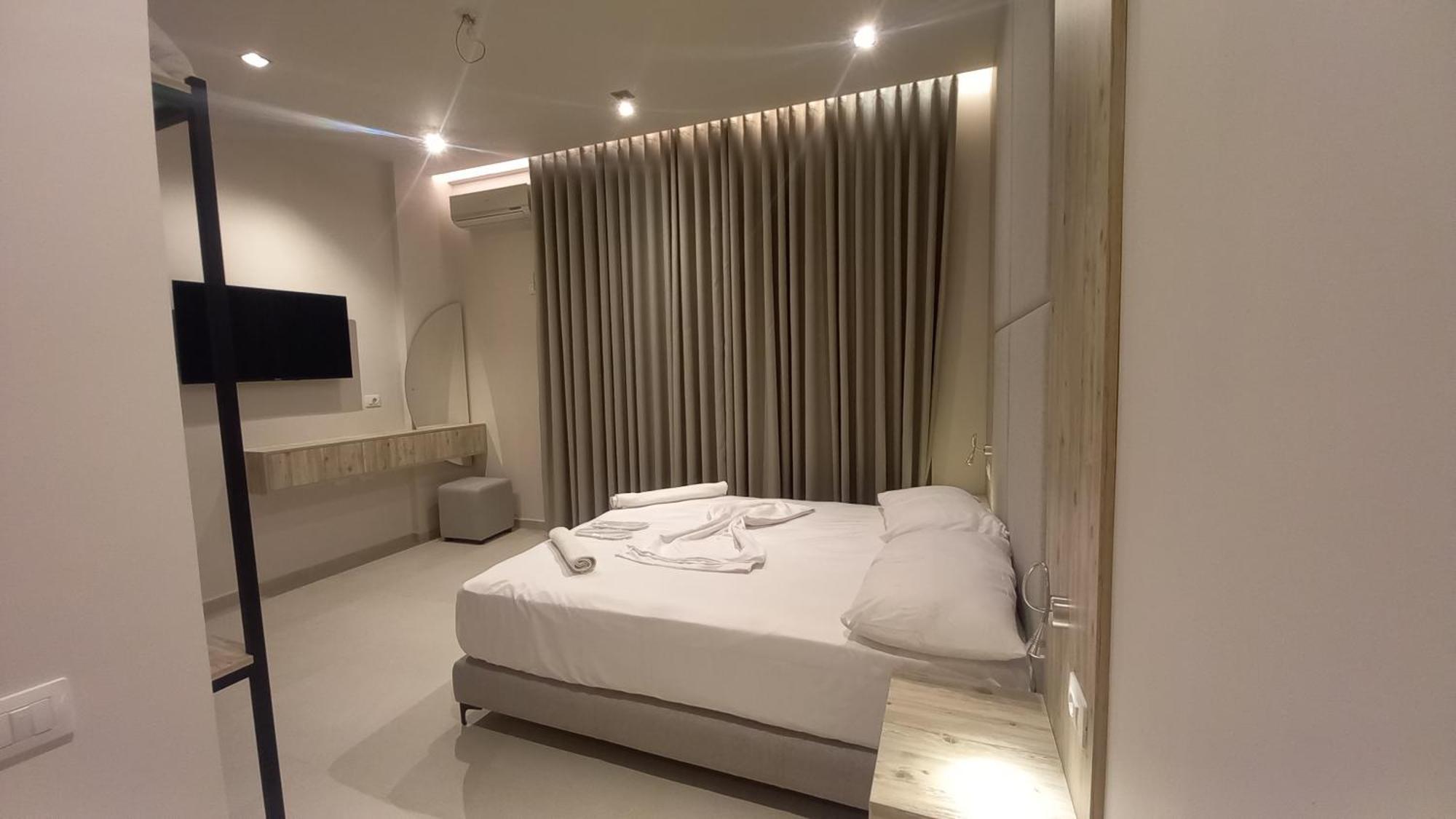 Hotel Aglon Влёра Экстерьер фото